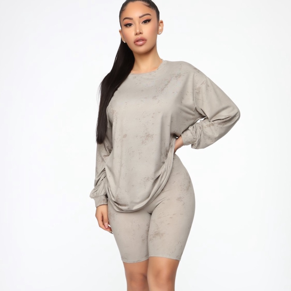 FASHION NOVA LONG SLEEVE STRETCH BIKER SHORT SET